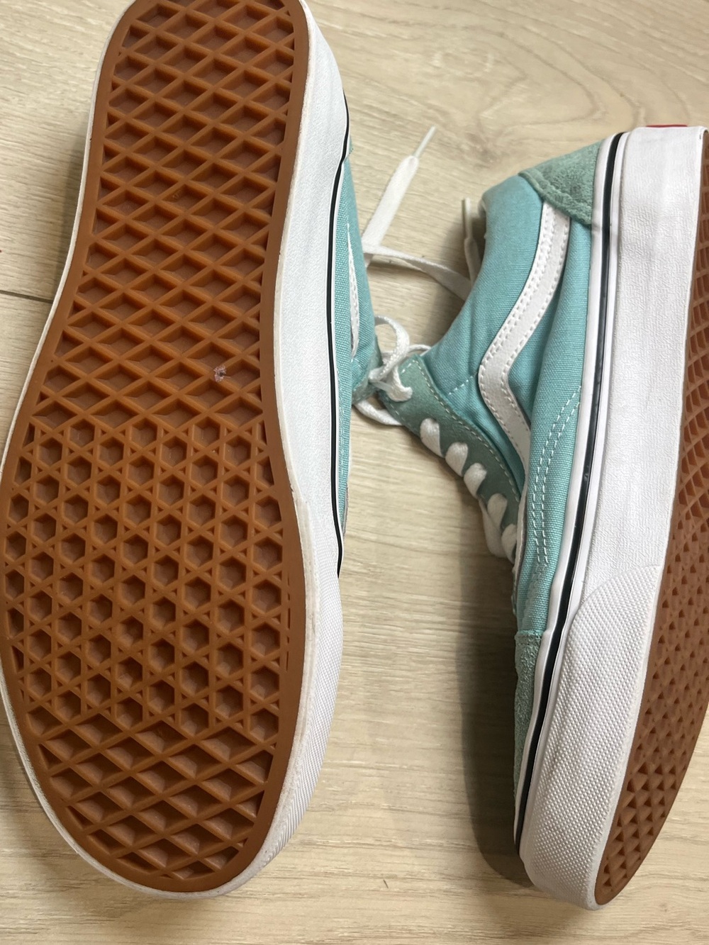Vans Old Skool Color Theory - Iceberg Green Women’s 9 1/2 - Picture 3 of 7